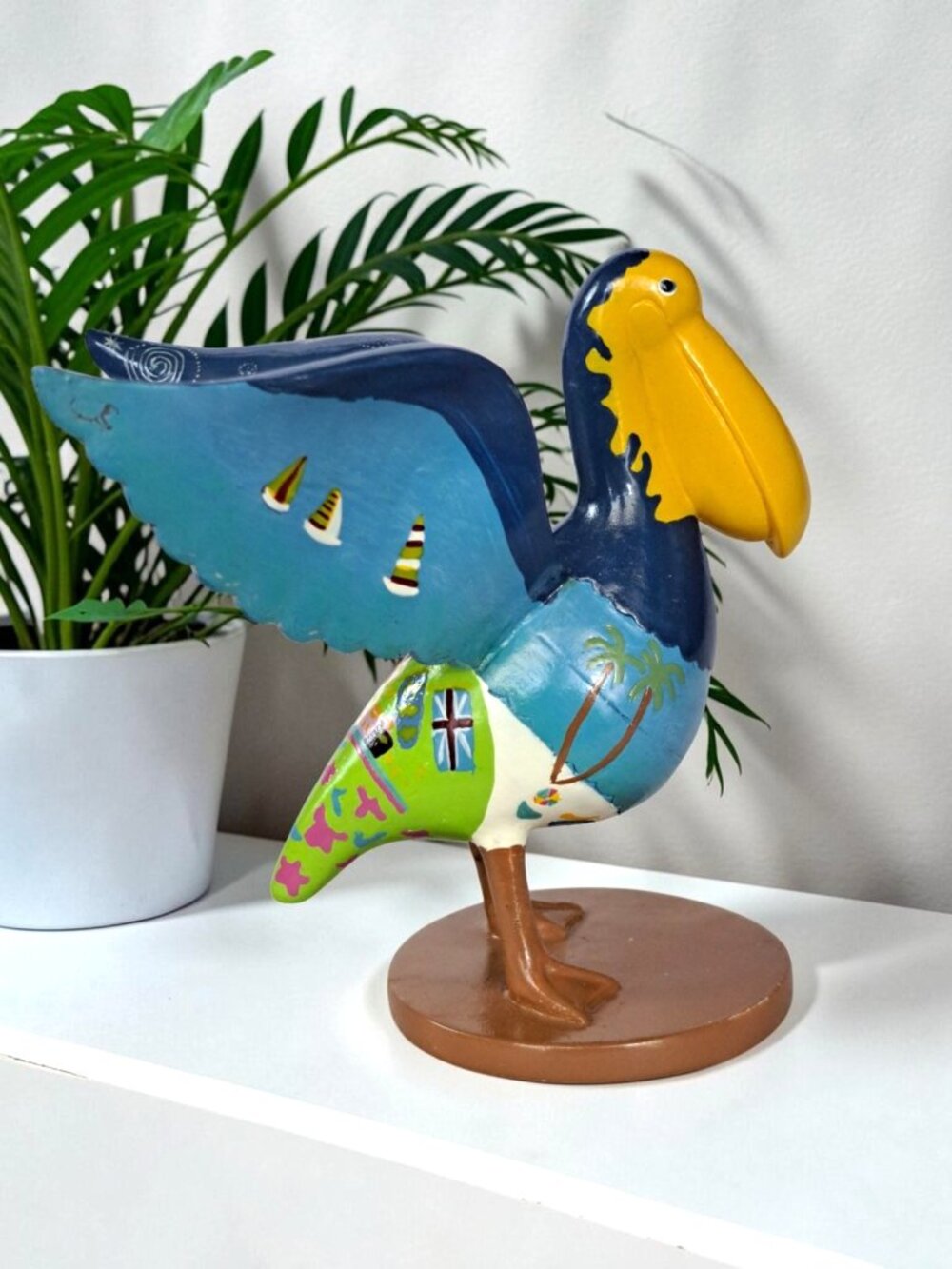 Pelicans in Paradise "Pensacola Is A Paradise" Figurine Valerie Aune 5 3/4"